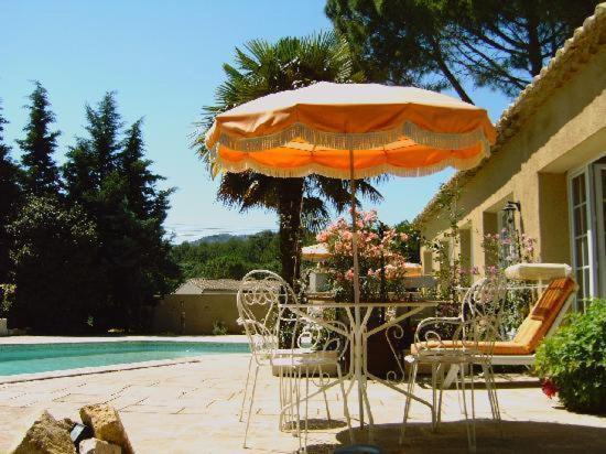 Climatises Piscine Chauffee La Balancelle Holiday home Saint-Remy-de-Provence